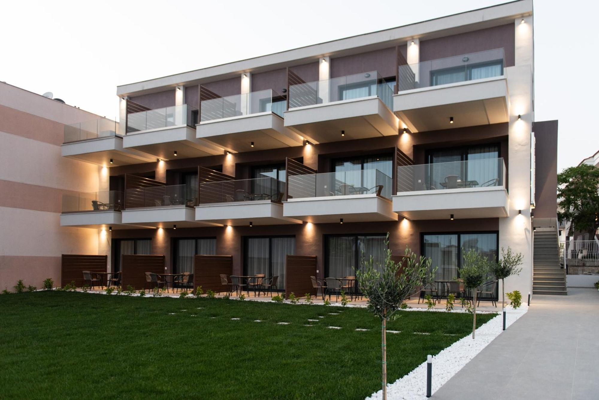 Sithonian Sunset Luxury - Nikiti Cozy Getaways Lejlighedshotel Eksteriør billede